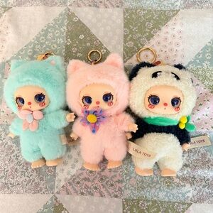 Liila’s Lucky Cat plush keychain bundle